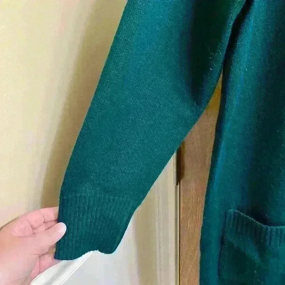Vintage Ami Knits Dark Green Button Cardigan With Front Pockets - Picture 4 of 6